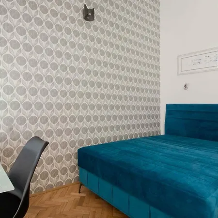 Apartment Andrassy Boulevard Mid-term