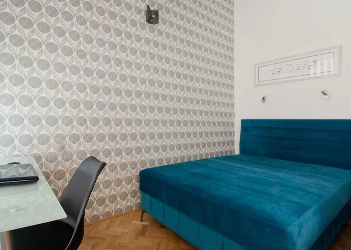 Apartment Andrassy Boulevard Mid-term